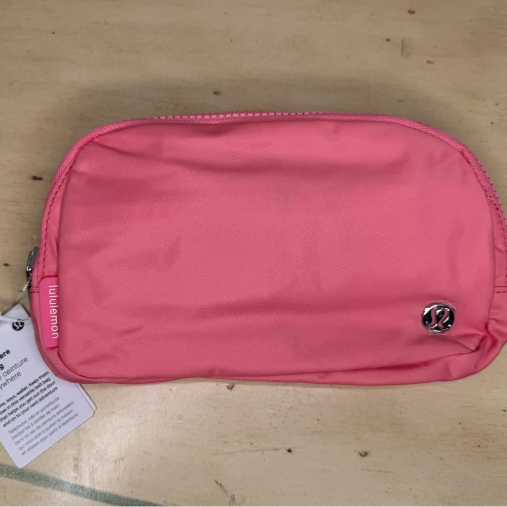 NWT Everywhere Belt Bag 1L - Sakura pink - Picture 1 of 6